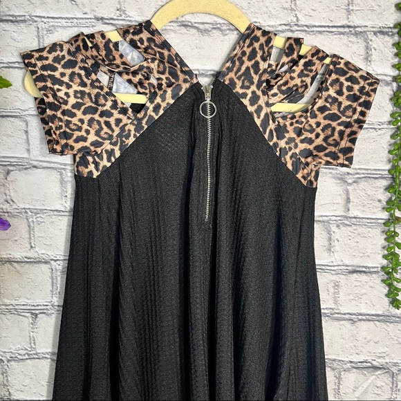 ||🌼3/$30🌼NWOT Black Waffle Short Sleeve Top Size Small - Picture 13 of 16